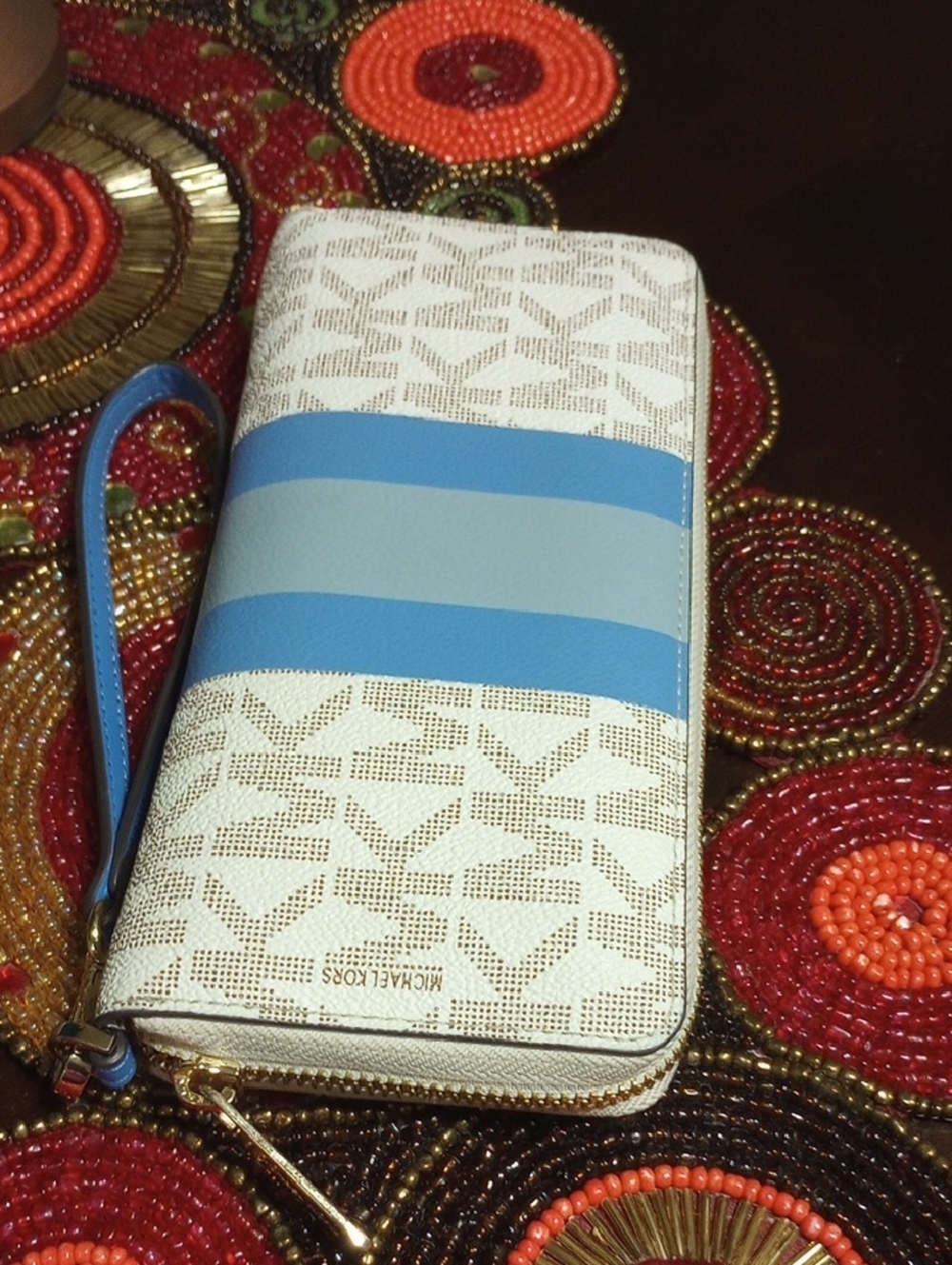 Michael Kors Wristlet Vanilla/Blue - Picture 17 of 17